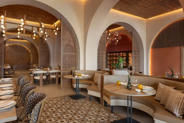 Ambiente interior del Portofino Restaurant en Secrets Playa Esmeralda Resort & Spa